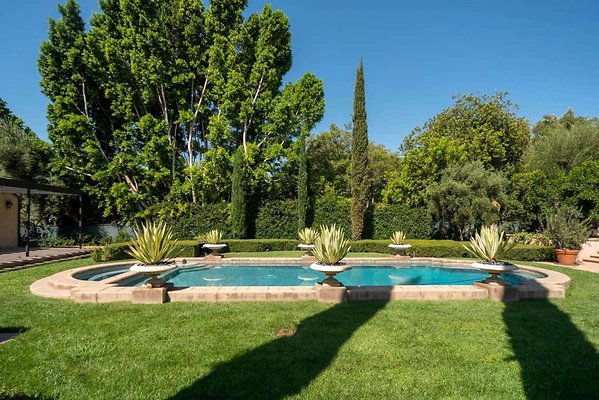 11537 pool 10 11537 pool 10