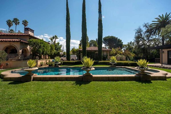 11537 pool 12 11537 pool 12