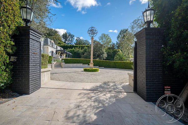 mansion-144-1 mansion-144-1