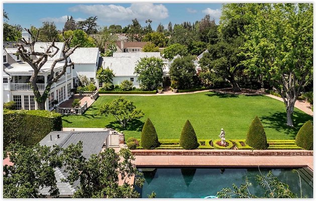 UNIVERSAL-C412-LA CO $-8