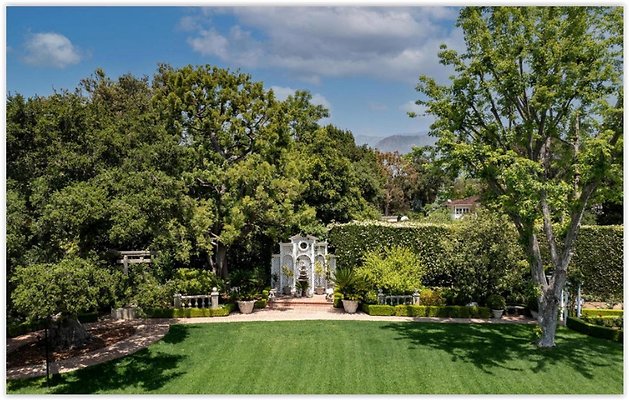 UNIVERSAL-C412-LA CO $-13